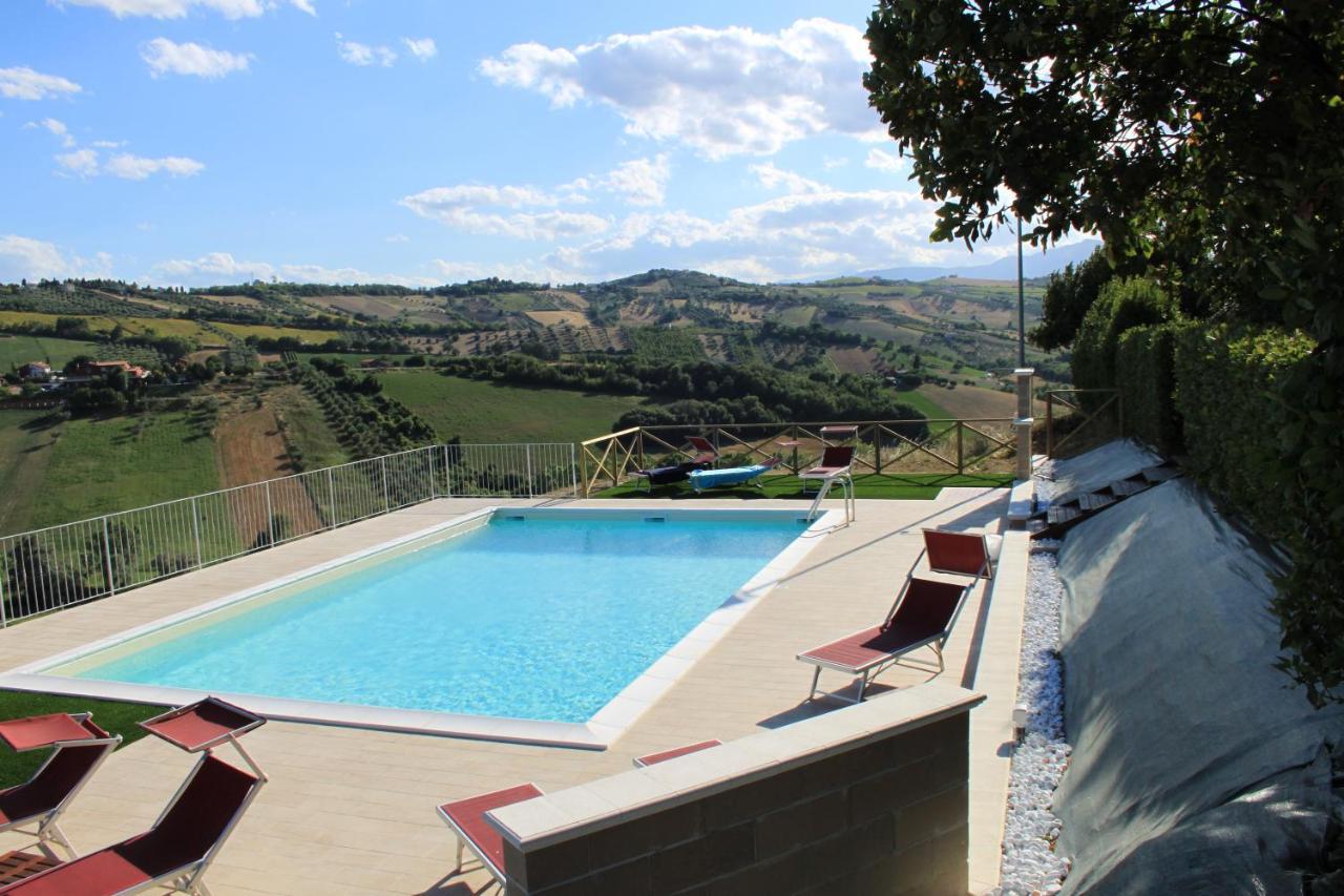 Maison d'hôtes Country-House Pecora Nera à Mosciano SantʼAngelo Extérieur photo