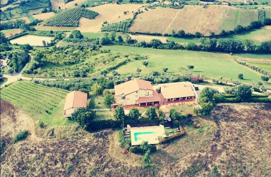 Maison d'hôtes Country-House Pecora Nera à Mosciano SantʼAngelo Extérieur photo